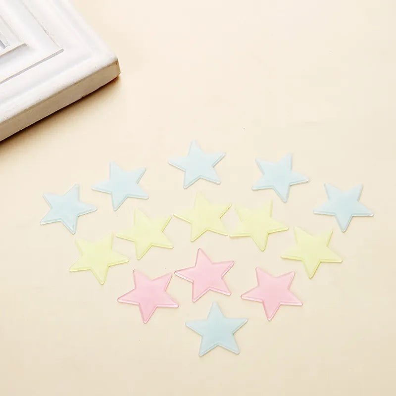 Stickers muraux fluorescents ( 100 pièces) I Shinning Stars™ - Oasis Tendresse